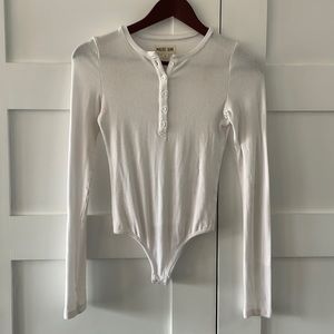 Malibu Bum Long Sleeve White Ribbed Bodysuit Size S